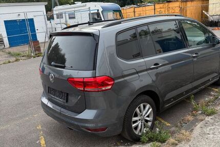 VW Touran 98.000 km 15.150 &euro; Mönchengladbach 41199