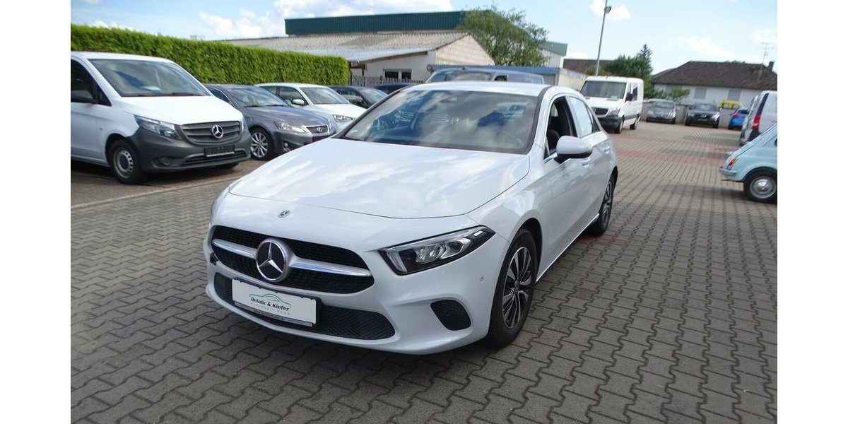Mercedes-Benz A 180 Progressive Automatik, Rückfahrkamera, LED S 22.611 km 23.590 &euro; Rodgau 63110
