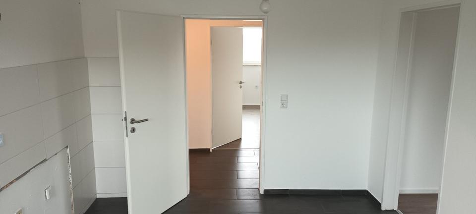 Dachgeschoßwohnung Geeste - 4 Zimmer, 110 m&sup2;, 770&euro; | Angebot:25698822