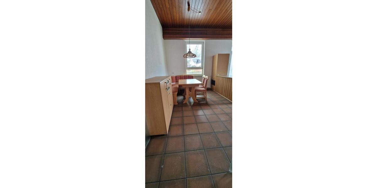 Voll-Möbilierte Wohnung mit Kachelofen 140qm in Bessenbach 2 zimmer