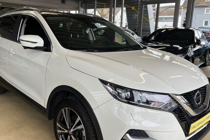 Nissan Qashqai 22.005 km 14.490 &euro; Kreuztal 57223