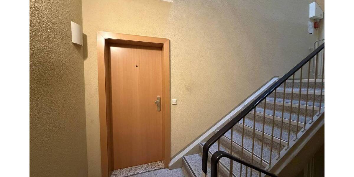 Etagenwohnung Sömmerda - 3 Zimmer, 71 m&sup2;, 48.000&euro; | Angebot:26274332