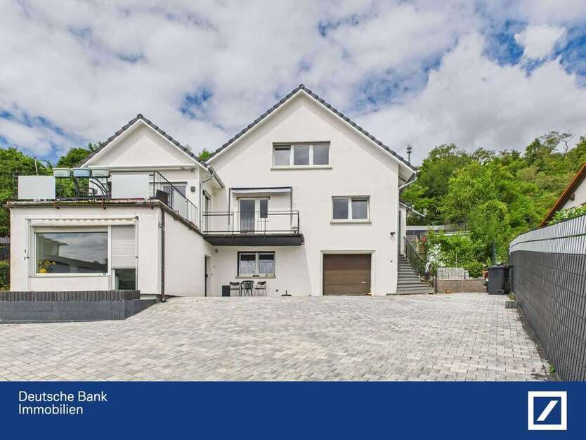 Haus zum Kaufen in Kreuzwertheim 590.000 € 213 m²