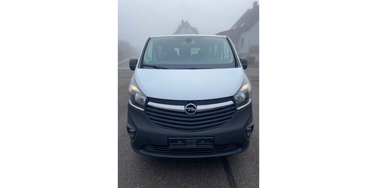 Opel Vivaro 97.500 km 17.300 &euro; Durlangen 73568