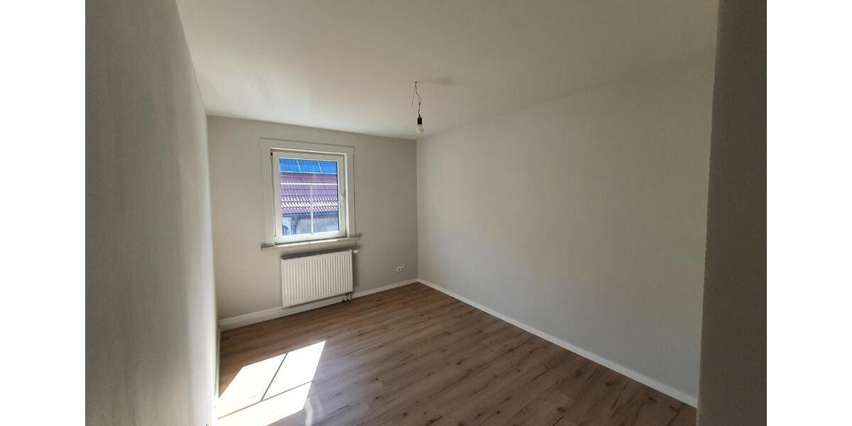 Einfamilienhaus Ruhla - 6 Zimmer, 180 m&sup2;, 950&euro; | Angebot:25608035