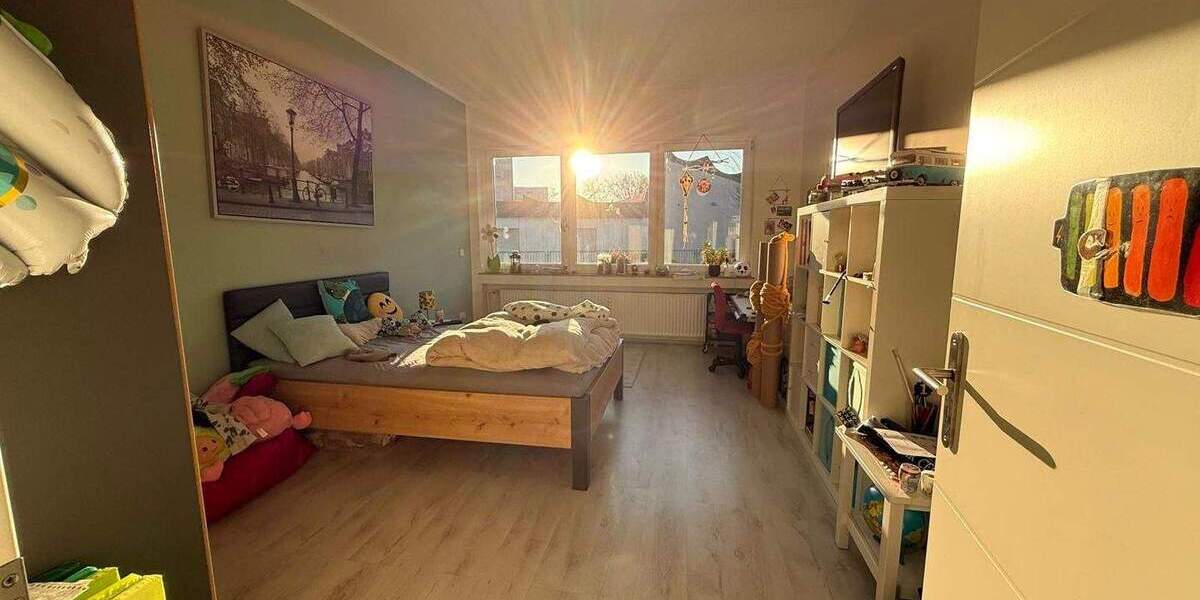Etagenwohnung Essen Rüttenscheid - 3 Zimmer, 136 m&sup2;, 1.088&euro; | Angebot:25385697