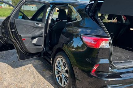 Ford Kuga 91.000 km 20.200 € Wanfried 37281