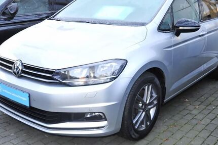 VW Touran 92.900 km 21.880 &euro; Lübeck 23560