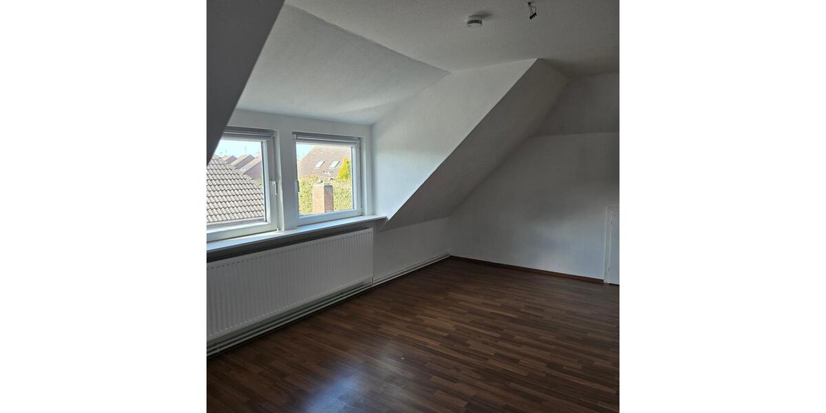 Mehrfamilienhaus, Wohnhaus Butjadingen - 4 Zimmer, 120 m&sup2;, 750&euro; | Angebot:26296308