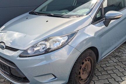 Ford Fiesta 148.690 km 1.380 &euro; Hoyerswerda 02977