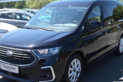Ford Grand Tourneo 8.700 km 35.880 &euro; Mittenaar 35756
