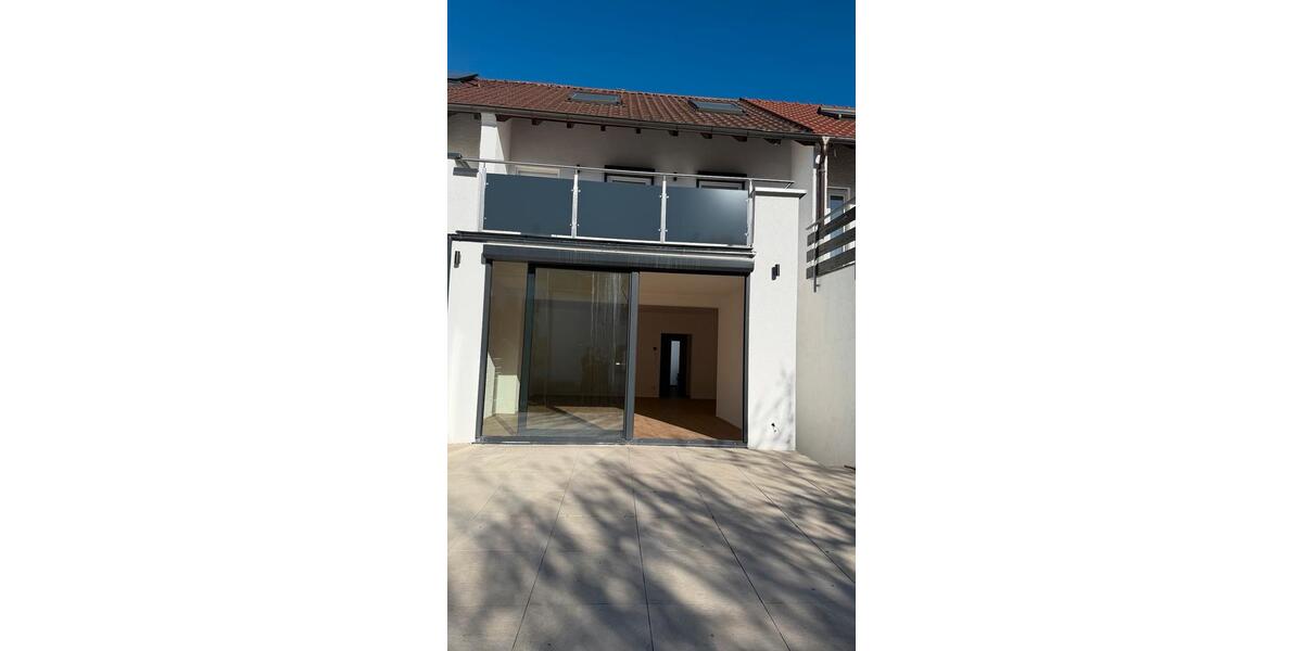 Reihenhaus Stuttgart Stuttgart-West - 6 Zimmer, 158 m&sup2;, 2.600&euro; | Angebot:26074634