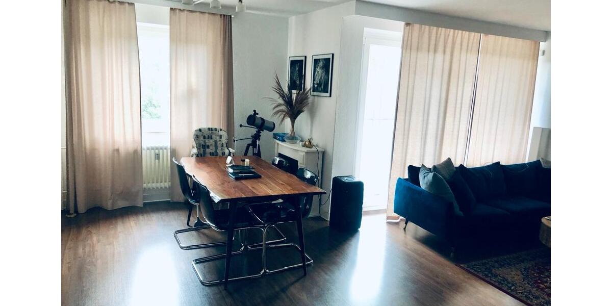 Etagenwohnung Emden - 4 Zimmer, 100 m&sup2;, 950&euro; | Angebot:26398876
