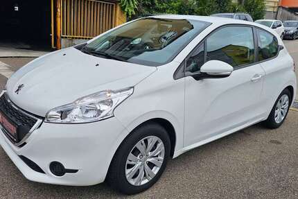 Peugeot 208 98.000 km 4.999 € Stuttgart 70469