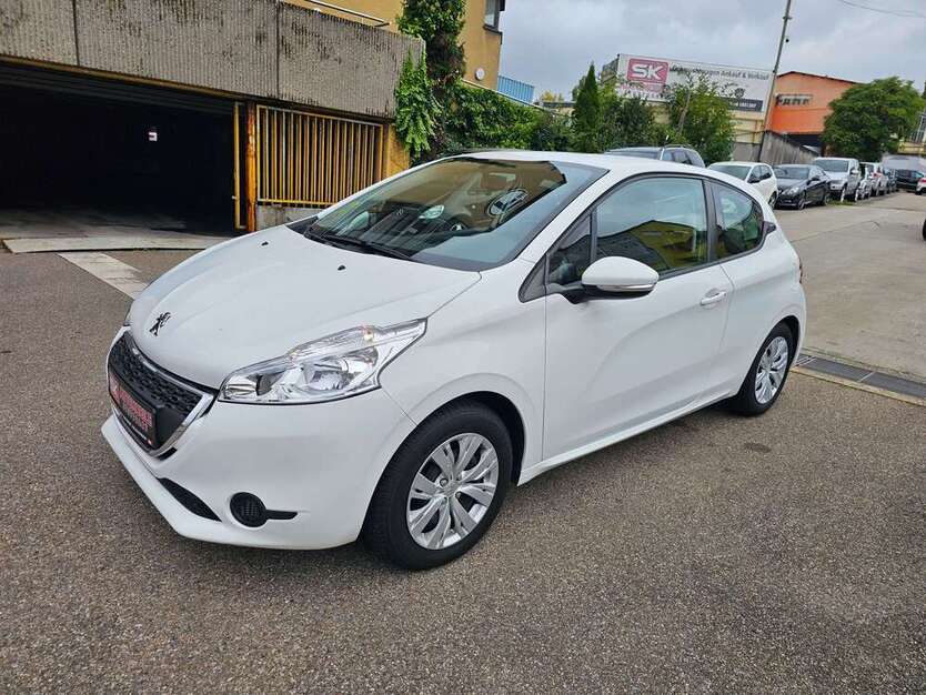 Peugeot 208 98.000 km 4.999 € Stuttgart 70469