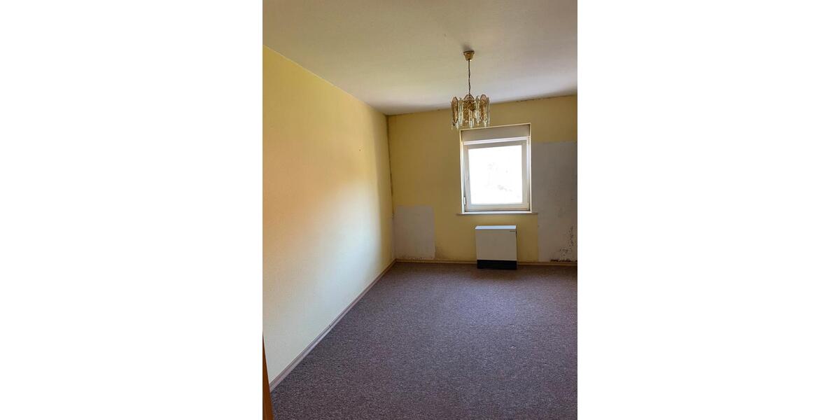 Reihenhaus Bernstadt auf dem Eigen - 7 Zimmer, 154 m&sup2;, 60.000&euro; | Angebot:26548768