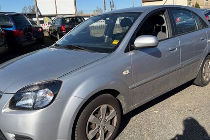 Kia Rio 223.835 km 1.790 &euro; Elsterwerda 04910