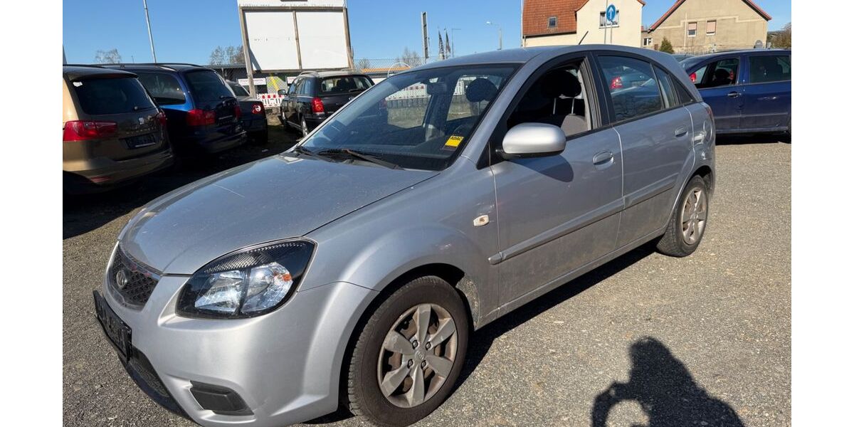 Kia Rio 223.835 km 1.790 &euro; Elsterwerda 04910