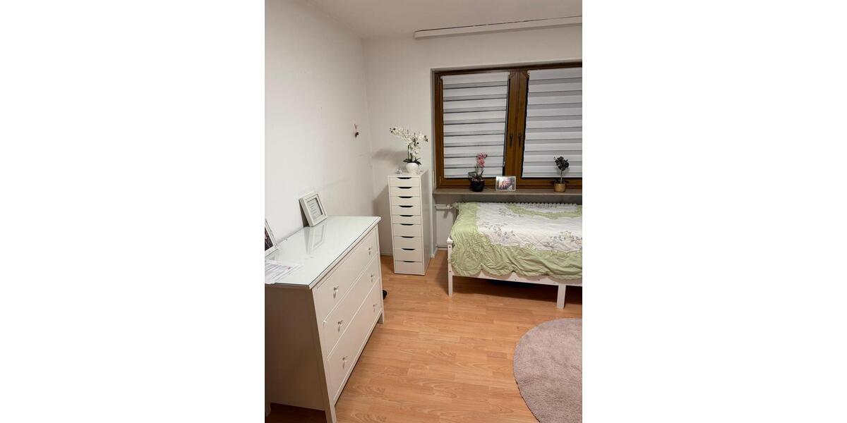 Etagenwohnung Ottweiler - 5 Zimmer, 125 m&sup2;, 775&euro; | Angebot:25408157