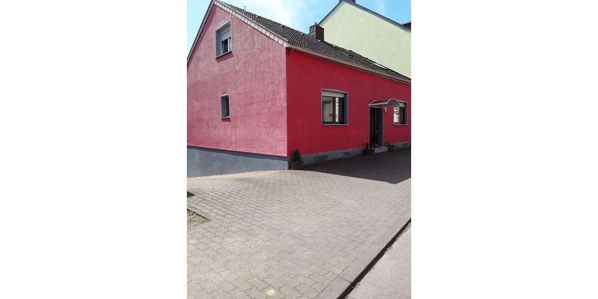 Haus zum Kaufen in Völklingen 260.000 € 161 m² 6 zimmer