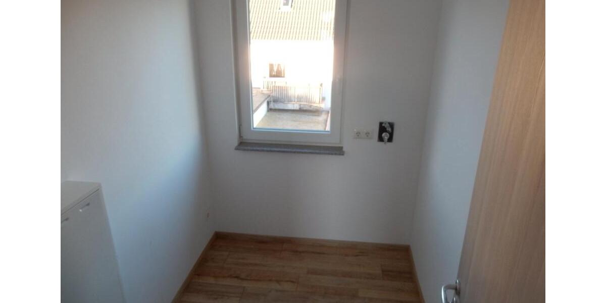 Dachgeschoßwohnung Homberg (Efze) - 3 Zimmer, 70 m&sup2;, 750&euro; | Angebot:26221963