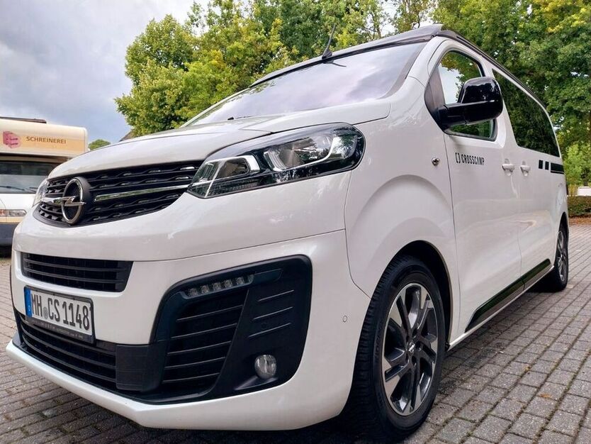Zafira Life