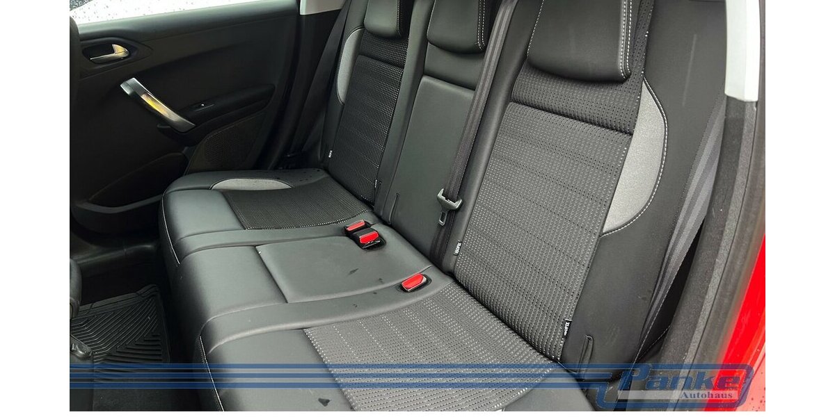 Peugeot 2008 Allure*Navi*PDC*SHZ*Ambiete*1-Hand*Tel. 98.291 km 8.480 &euro; Berlin 13187