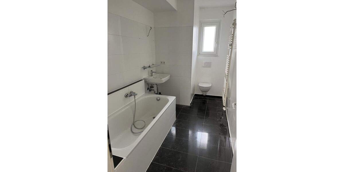 Etagenwohnung Krefeld Stadtmitte - 3 Zimmer, 91 m&sup2;, 750&euro; | Angebot:25360416