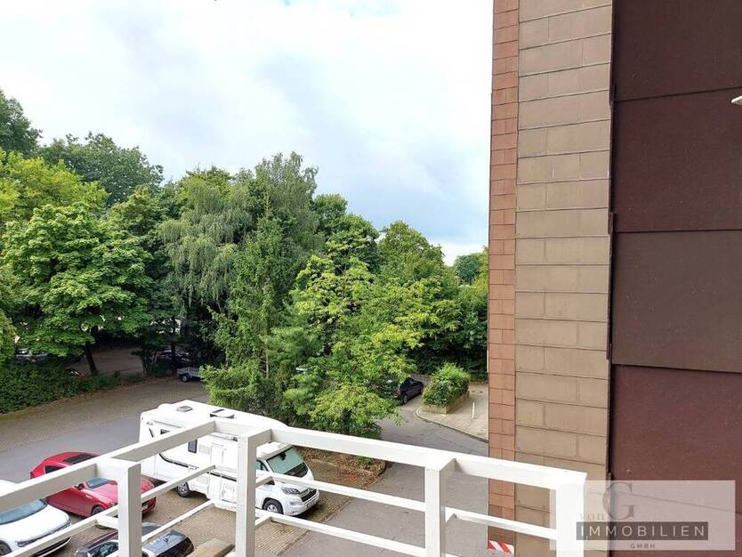Zentral gelegene 4 Zimmer Wohnung mit Loggia in Essen