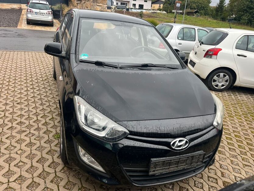 Hyundai i20 186.000 km 1.990 € Vollersroda 99438