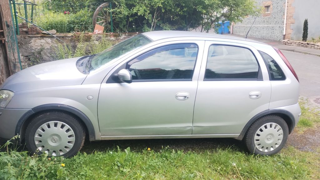 Opel Corsa 113.000 km 1.600 &euro; Marburg 35041