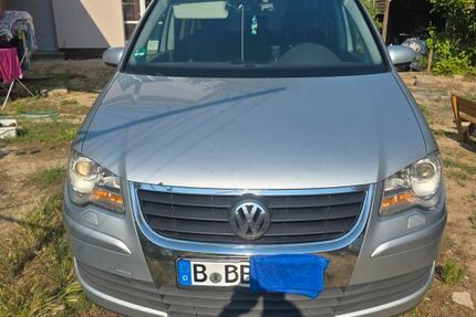 VW Touran 176.000 km 2.500 &euro; Berlin 12249