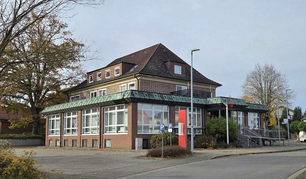 Einfamilienhaus Bad Bodenteich - 10 Zimmer, 316 m&sup2;, 650.000&euro; | Angebot:23793475