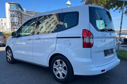 Ford Tourneo Courier 90.084 km 7.900 € Rostock 18069