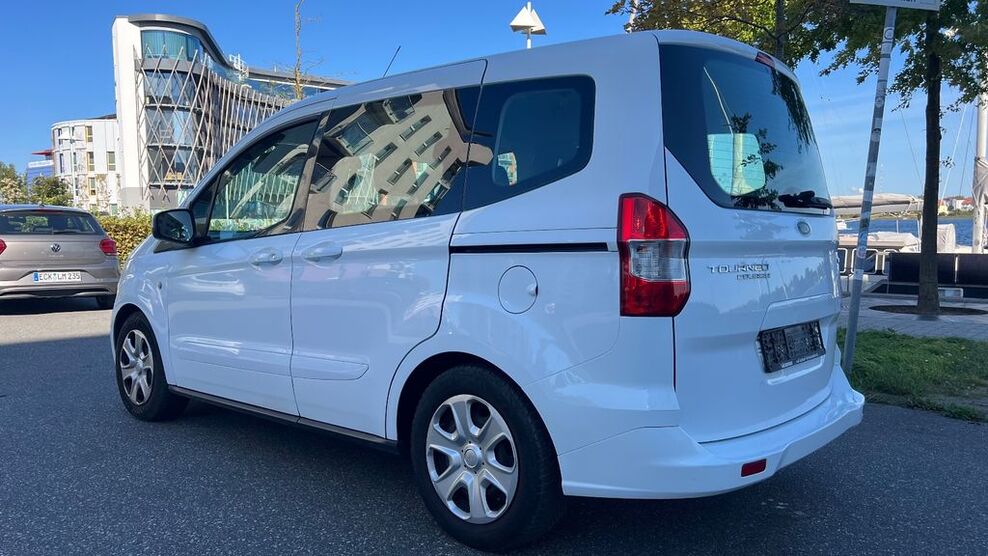 Ford Tourneo Courier 90.084 km 7.900 € Rostock 18069