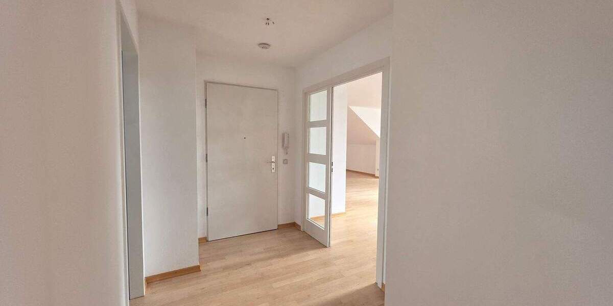 Etagenwohnung Unterhaching - 2 Zimmer, 90 m&sup2;, 1.460&euro; | Angebot:25741929