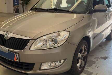 Skoda Fabia 136.894 km 5.950 &euro; Limbach-Oberfrohna 09212