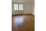 Geräumige 3-Raum-Wohnung im Altbau mit Wanne und Balkon sucht neue Bewohner.
