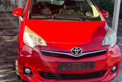 Toyota Verso-S 86.000 km 5.600 &euro; Bad Doberan 18209