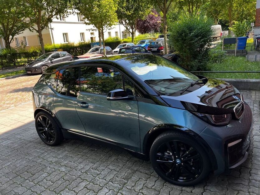 i3