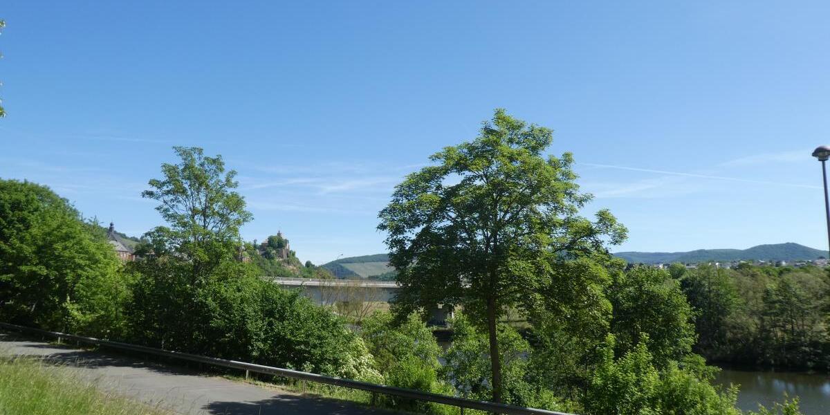 Top Lage- Baugrundstück mit herrlichem Saarblick in zentraler Lage von Saarburg - Grundstück Saarburg | Angebot:22052795