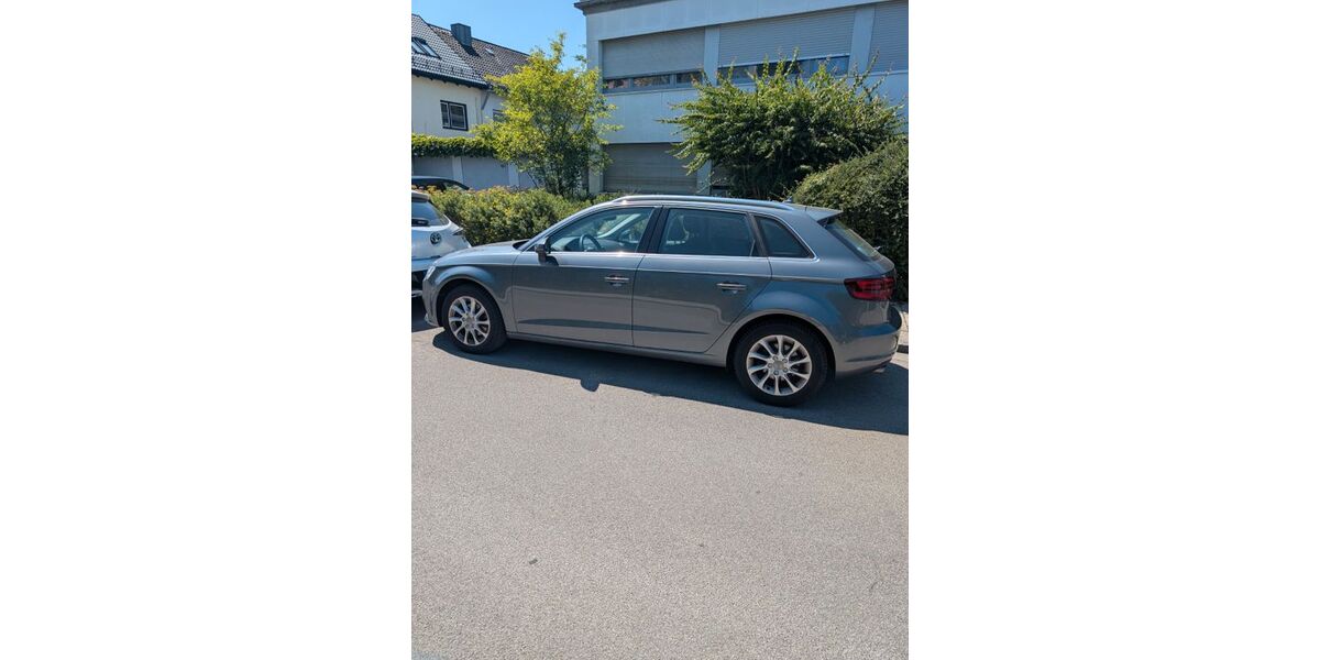 Audi A3 105.000 km 12.490 &euro; München 81247