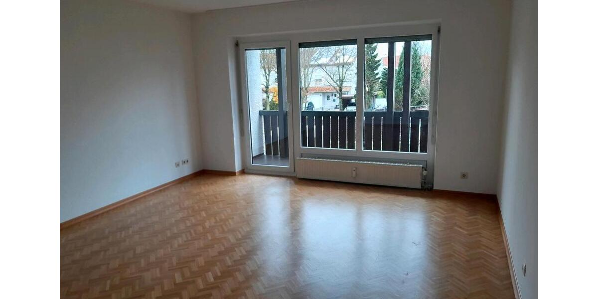 Etagenwohnung Neutraubling - 2 Zimmer, 63 m&sup2;, 980&euro; | Angebot:24743232