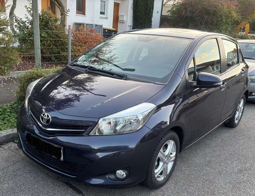 Toyota Yaris 97.000 km 7.400 € Kissing 86438