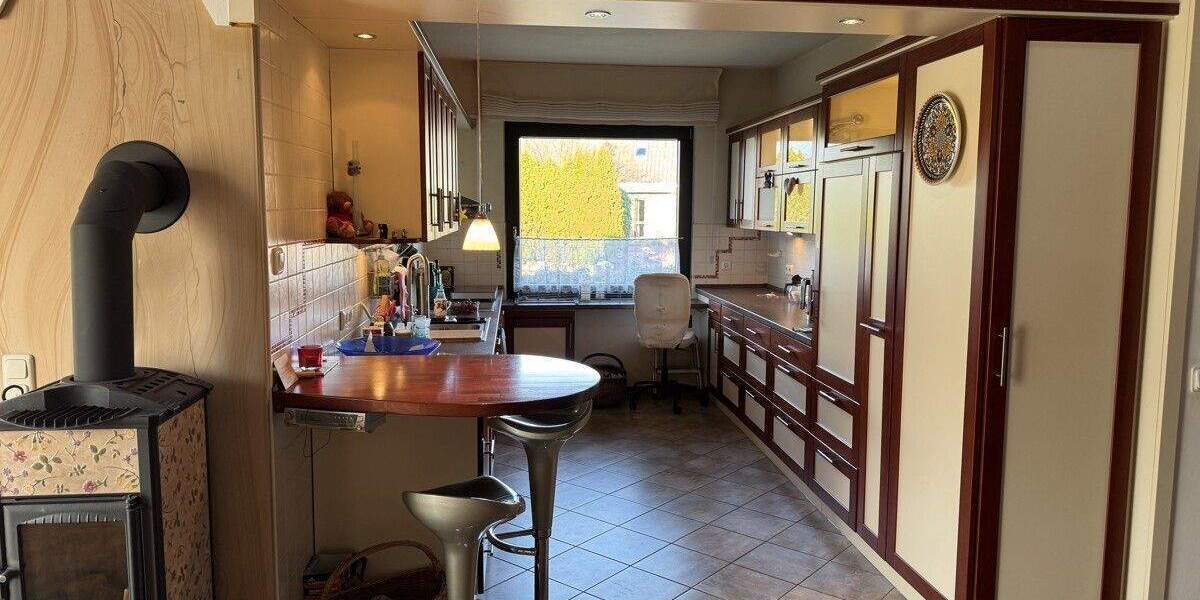 Einfamilienhaus Varel - 9 Zimmer, 185 m&sup2;, 375.000&euro; | Angebot:25399278