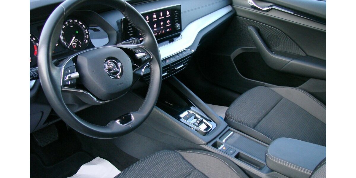 Skoda Octavia 2.0TDI Selection LED Tempomat Spurhalteass 56.838 km 25.980 &euro; Falkensee 14612