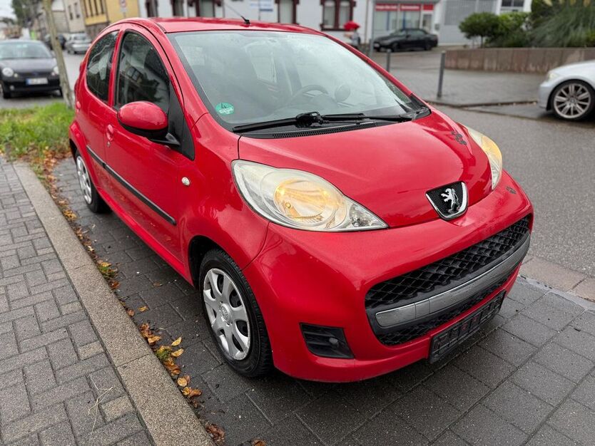 Peugeot 107 98.300 km 3.999 € Saarbrücken Dudweiler 66125