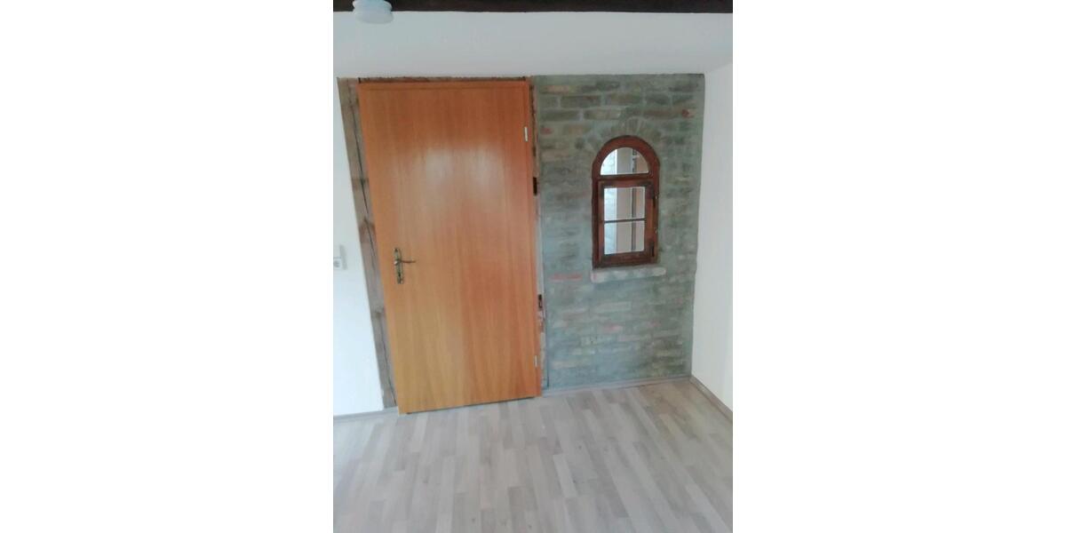 Dachgeschoßwohnung Milower Land - 2 Zimmer, 75 m&sup2;, 900&euro; | Angebot:13025697