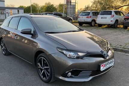 Toyota Auris 107.000 km 14.499 &euro; Hannover 30179