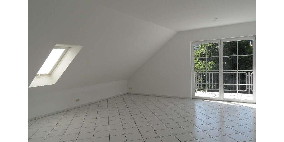 Dachgeschoßwohnung Puderbach - 5 Zimmer, 150 m&sup2;, 980&euro; | Angebot:26496062